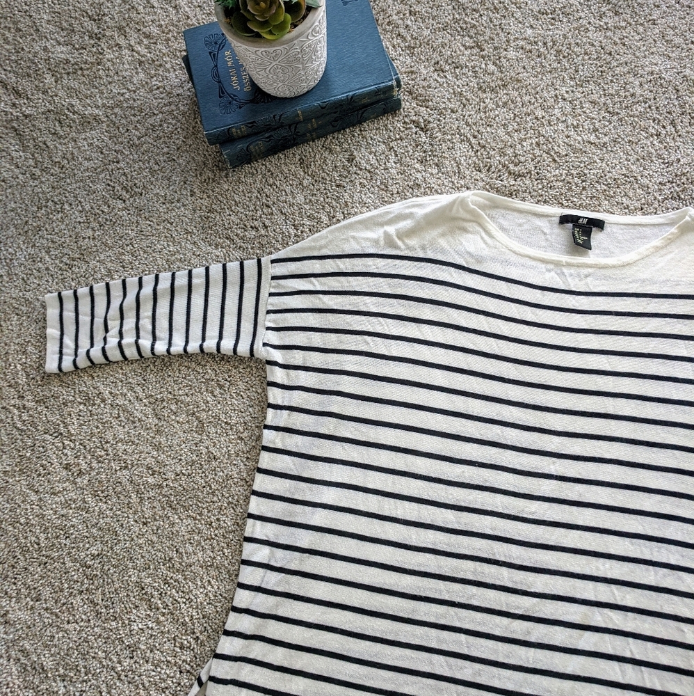 H&M White and Black Striped Lightweight Sweater - Picture 3 of 7